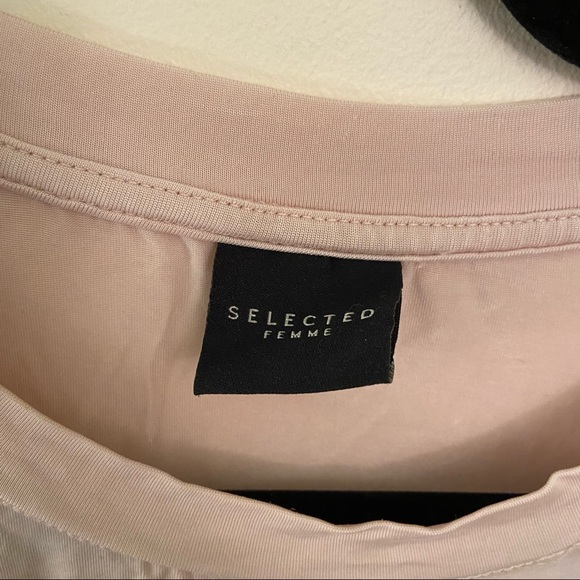 ✨5 FOR 35$✨ Pink SELECTED T-shirt - Picture 2 of 3
